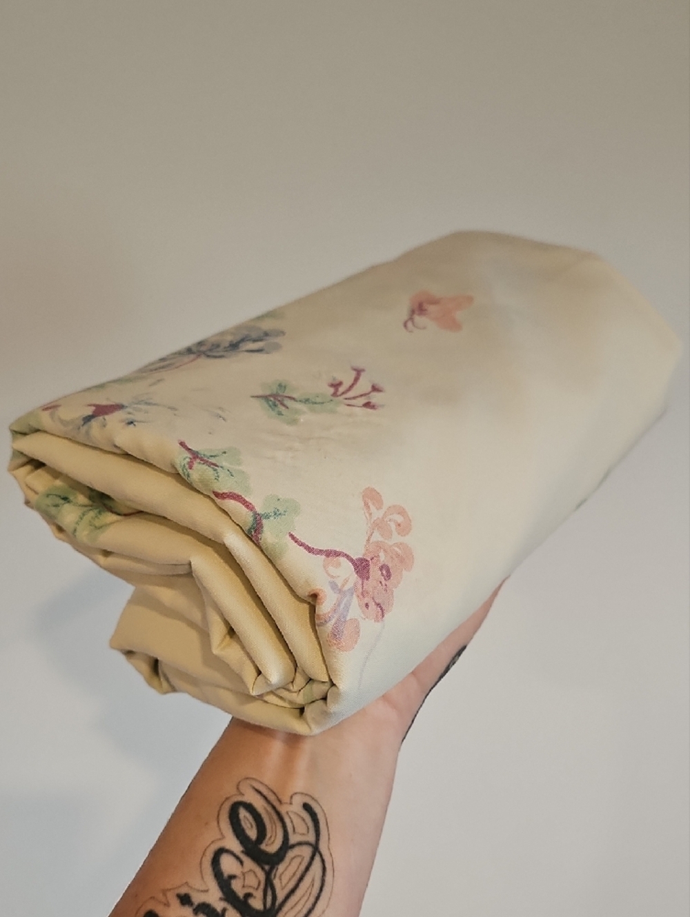 Vintage Speingmaid No Irin Percale Full Double Flat Sheet with Pastel Blooms